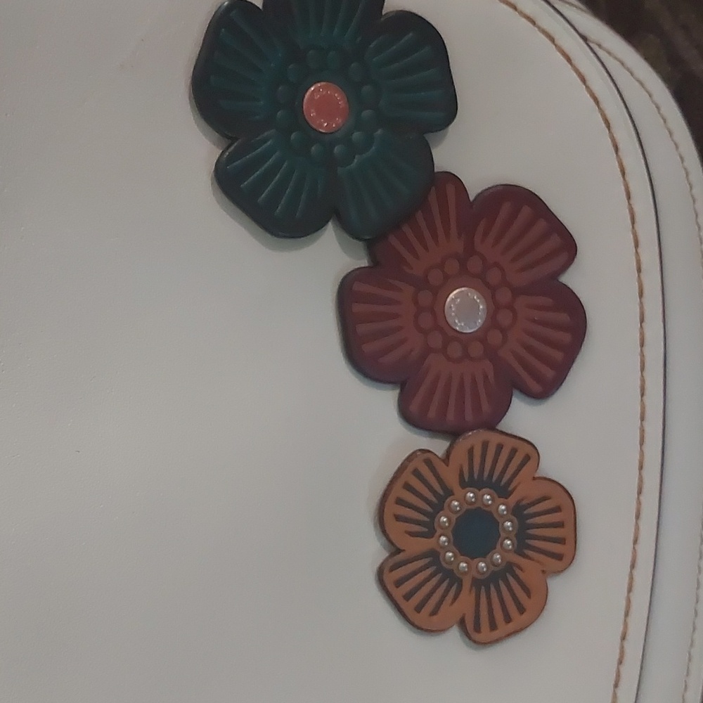 Coach Tea Rose Saddle Bag - Picture 3 of 11